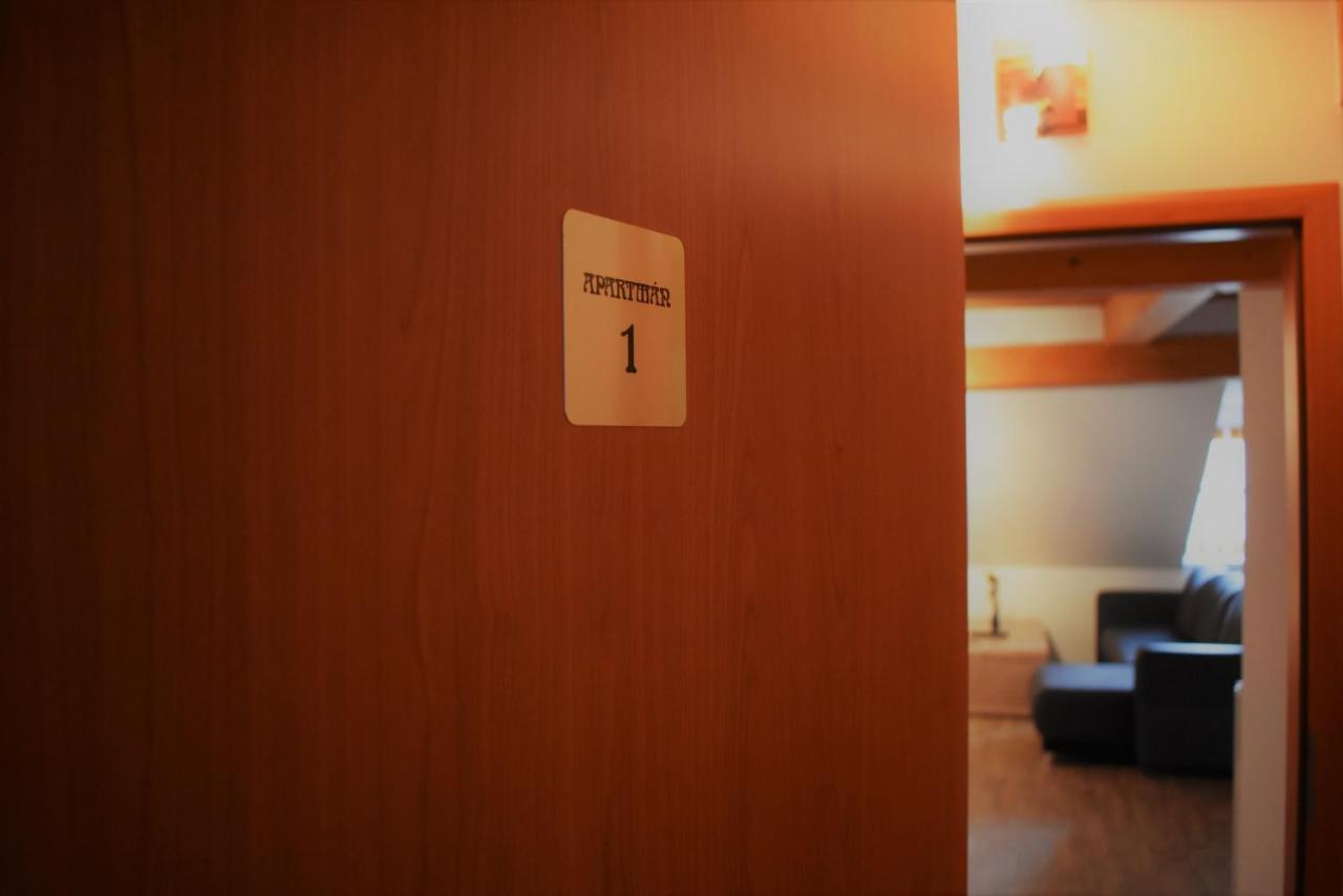 Motel Roubenka Tyniste nad Orlici Екстер'єр фото