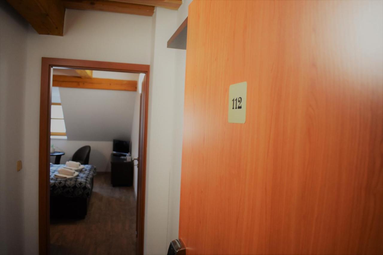 Motel Roubenka Tyniste nad Orlici Екстер'єр фото