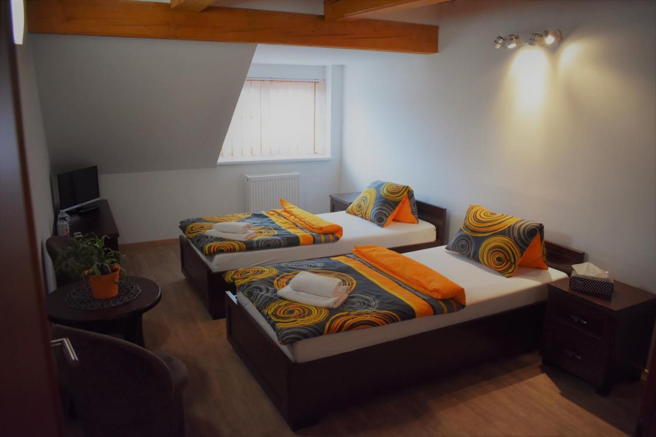 Motel Roubenka Tyniste nad Orlici Екстер'єр фото
